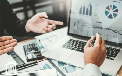 Is It Better to Pay Off Debt or Invest Your Extra Cash?